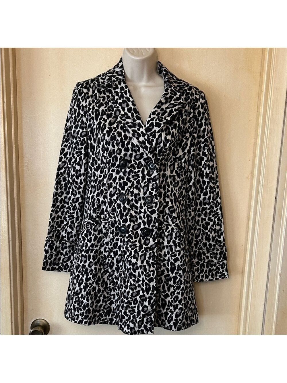 Forever 21 Black Gray and White Animal Print Trench Coat size S